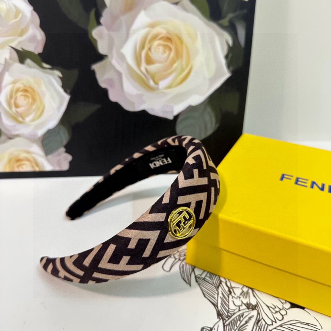 配专柜包装FENDI（芬迪）最新FF发箍小仙女快入手特殊材质 不嘞头可盐可甜～