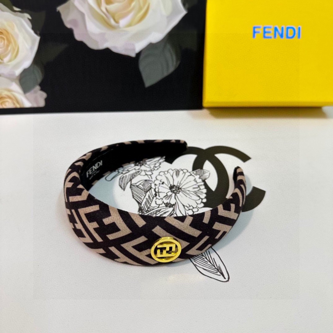 配专柜包装FENDI（芬迪）最新FF发箍小仙女快入手特殊材质 不嘞头可盐可甜～