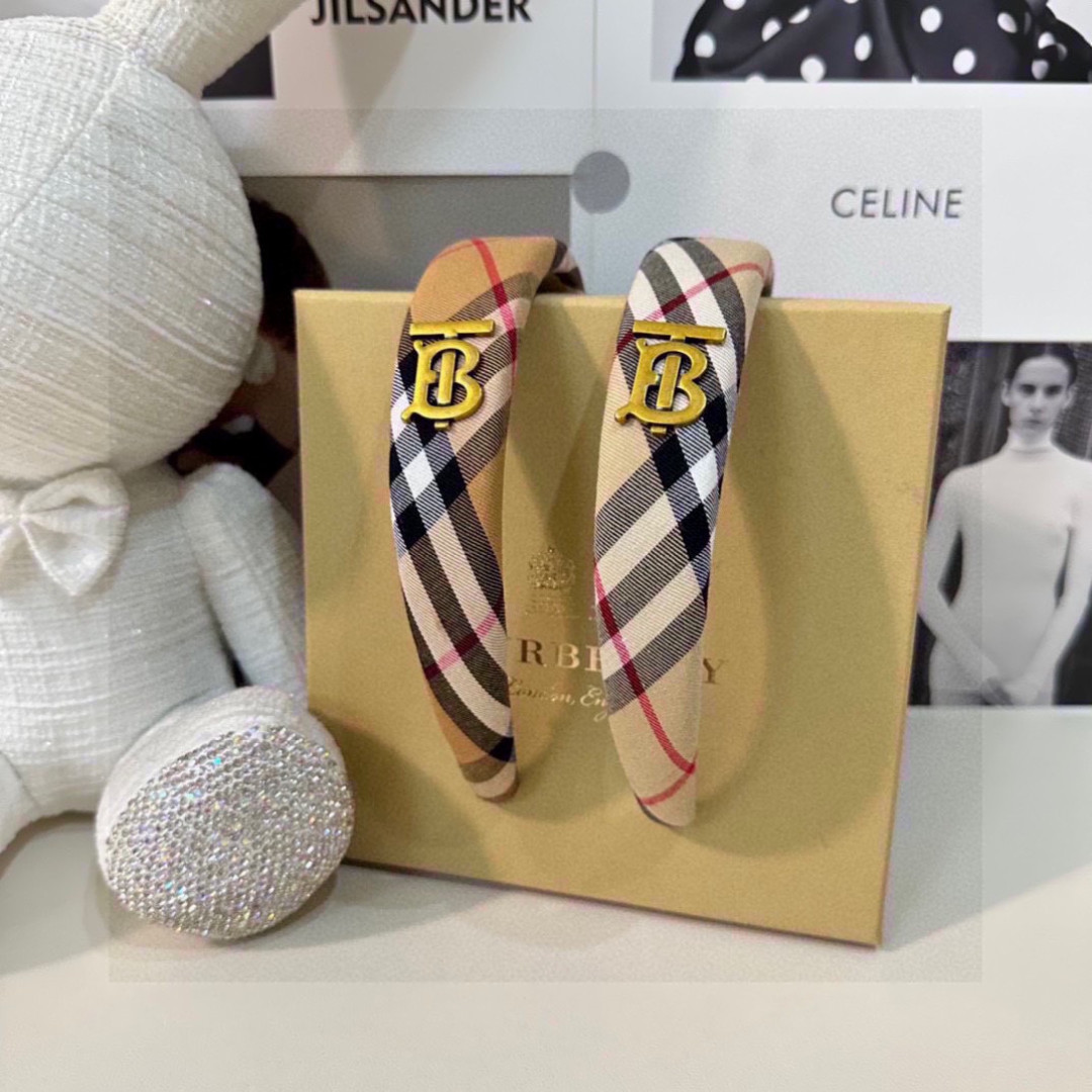 配专柜包装BURBERRY （巴宝莉）最新发箍小仙女快入手特殊材质 不嘞头可盐可甜～