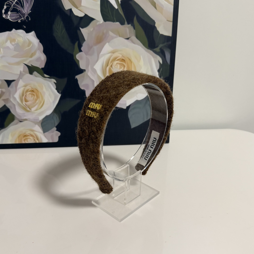 配专柜包装MiuMiu（缪缪）最新发箍小仙女快入手特殊材质 不嘞头可盐可甜～