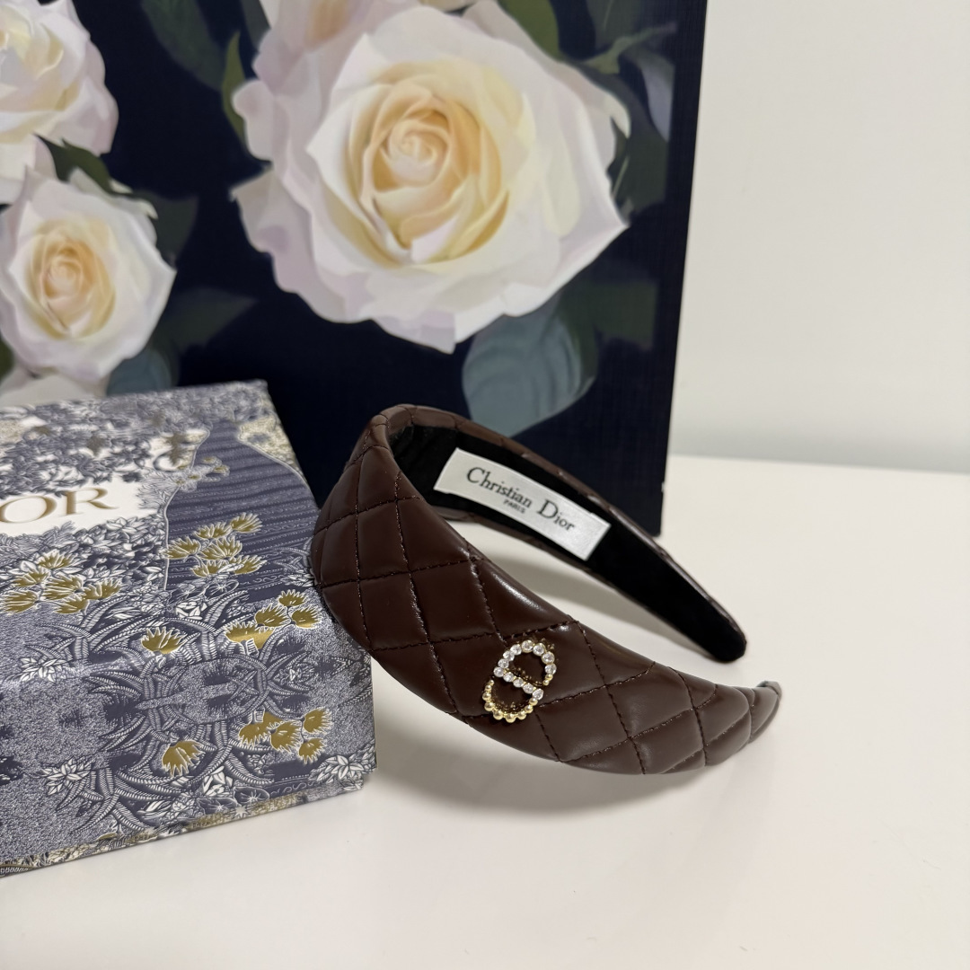 配专柜包装DIOR（迪奥）最新发箍小仙女快入手特殊材质 不嘞头可盐可甜～