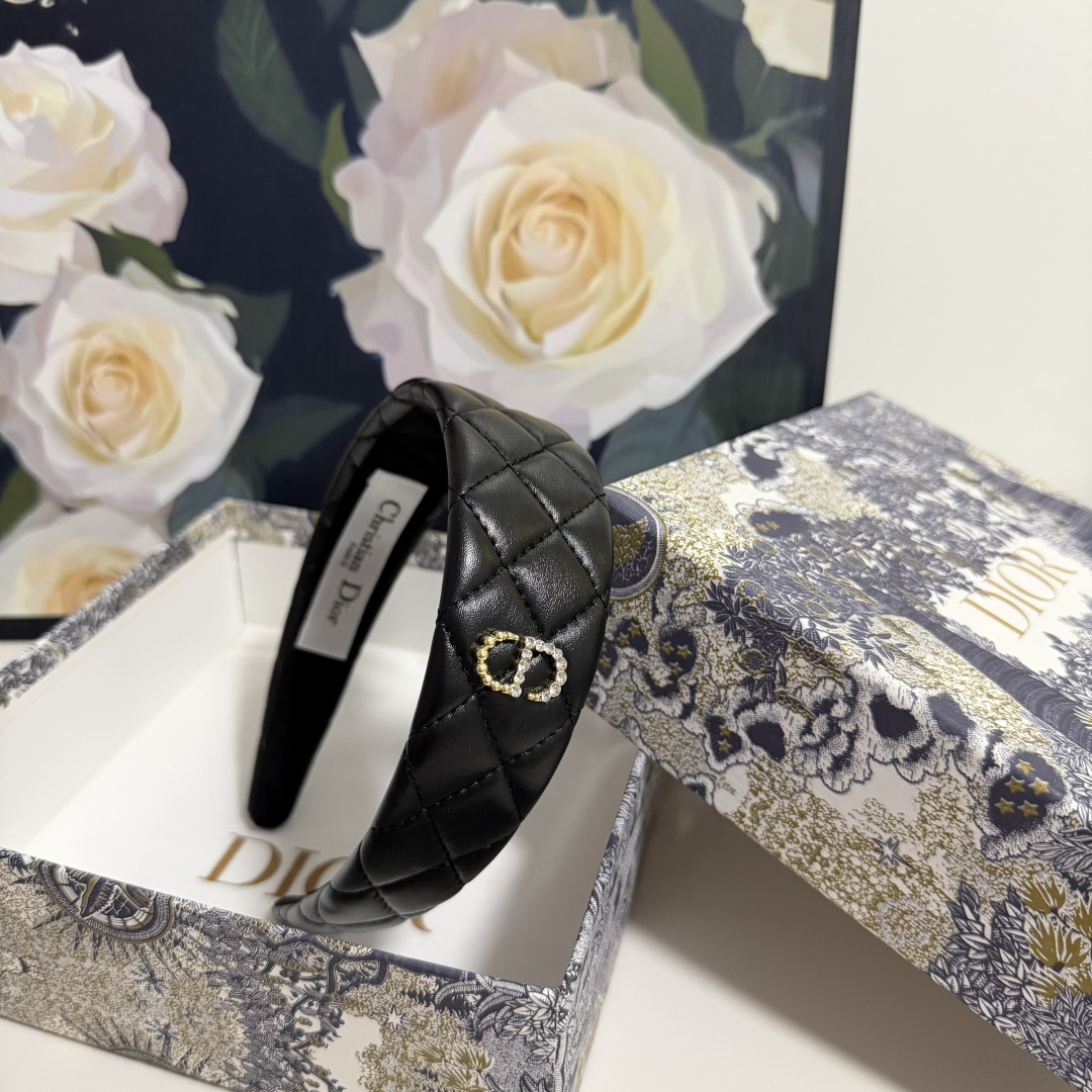 配专柜包装DIOR（迪奥）最新发箍小仙女快入手特殊材质 不嘞头可盐可甜～