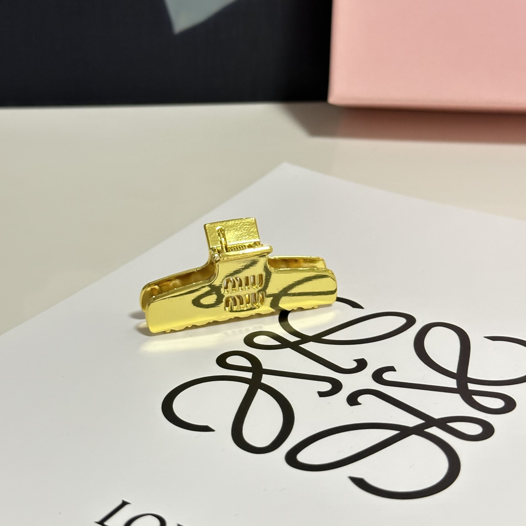 （单个）配专柜包装 MiuMiu（缪缪）最新爆款五金抓夹中古vintage复古抓夹优雅的girl值得入手