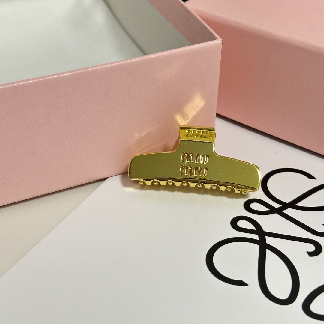 （单个）配专柜包装 MiuMiu（缪缪）最新爆款五金抓夹中古vintage复古抓夹优雅的girl值得入手