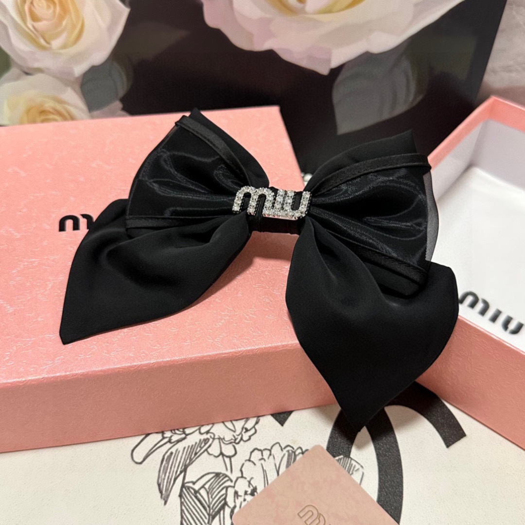 配专柜包装MiuMiu（缪缪）最新蝴蝶结中古欧根纱发夹#信我！人手必备的单品 这件必须买洋气神仙颜值💕💫