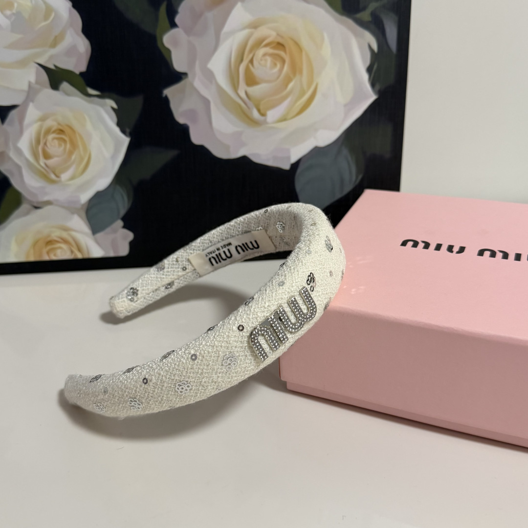 配专柜包装MiuMiu（缪缪）最新发箍小仙女快入手特殊材质 不嘞头可盐可甜～