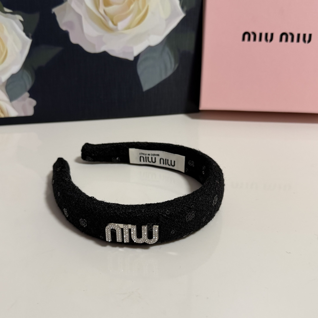 配专柜包装MiuMiu（缪缪）最新发箍小仙女快入手特殊材质 不嘞头可盐可甜～