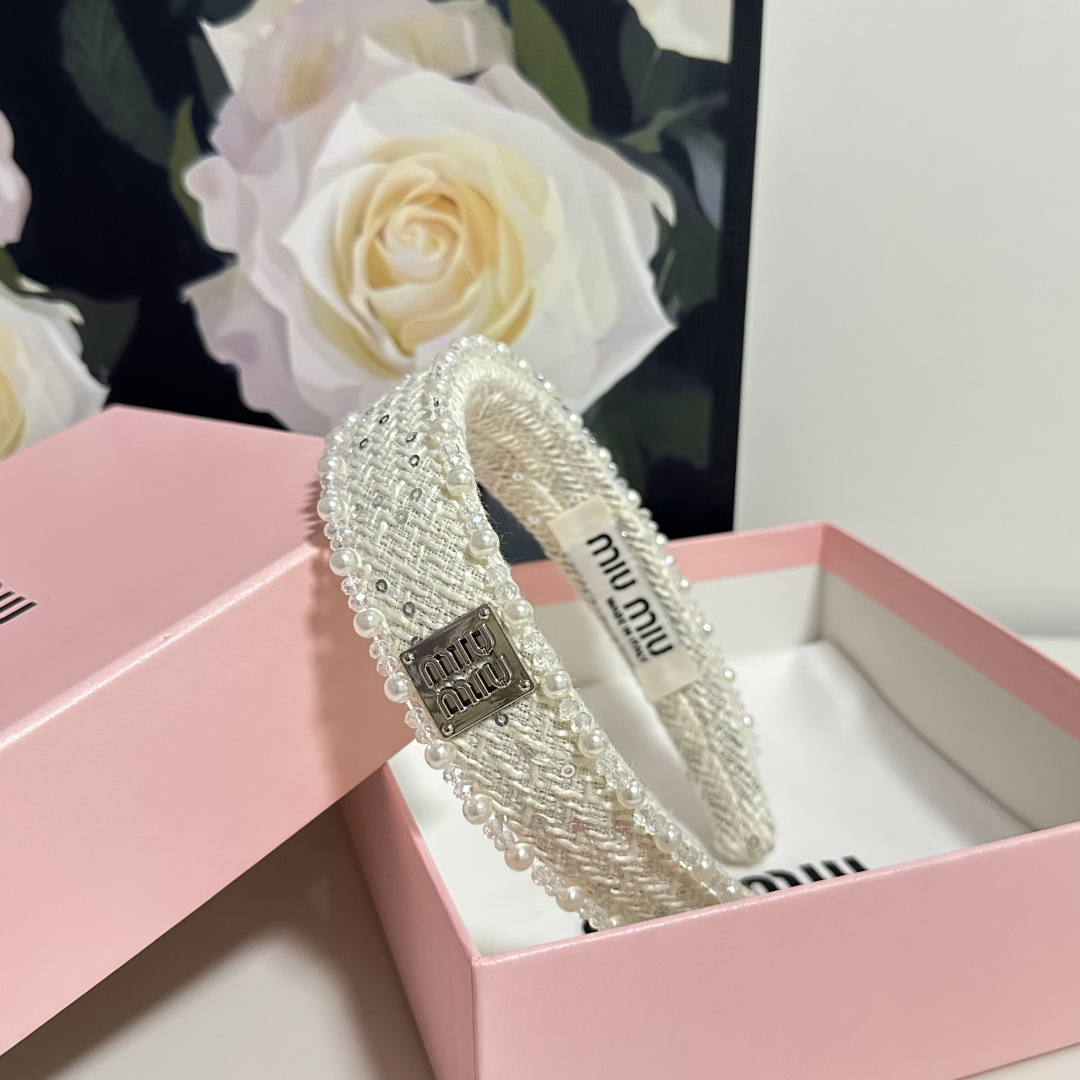 配专柜包装MiuMiu（缪缪）最新发箍小仙女快入手特殊材质 不嘞头可盐可甜～