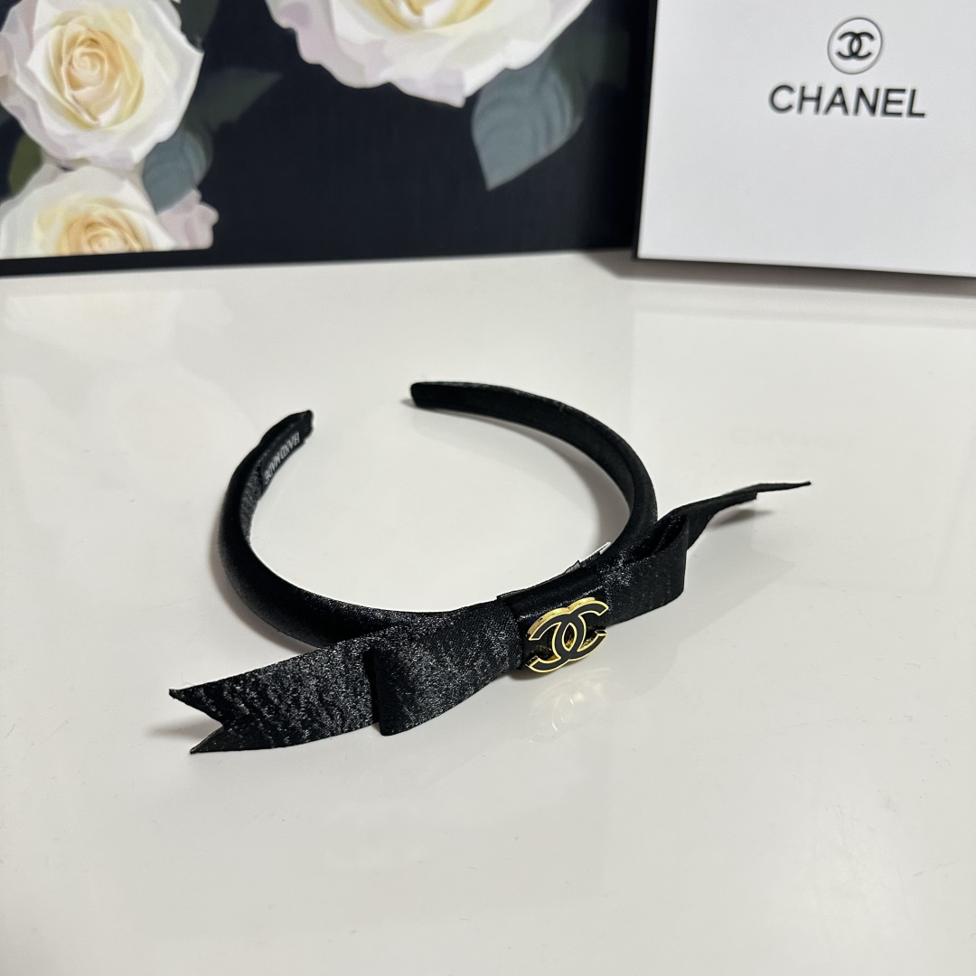 配专柜包装Chanel（香奈儿）最新发箍小仙女快入手特殊材质 不嘞头可盐可甜～
