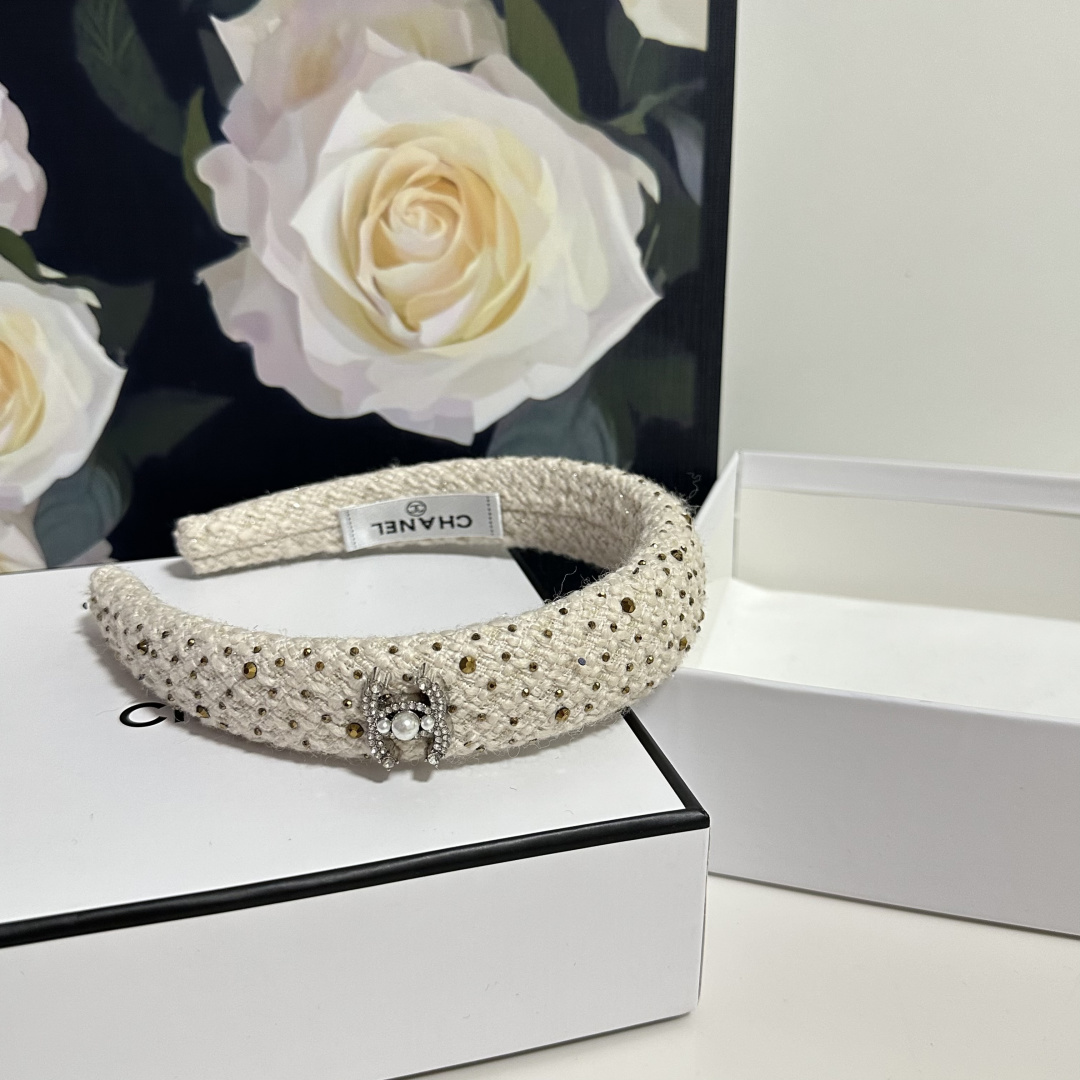 配专柜包装Chanel（香奈儿）最新发箍小仙女快入手特殊材质 不嘞头可盐可甜～