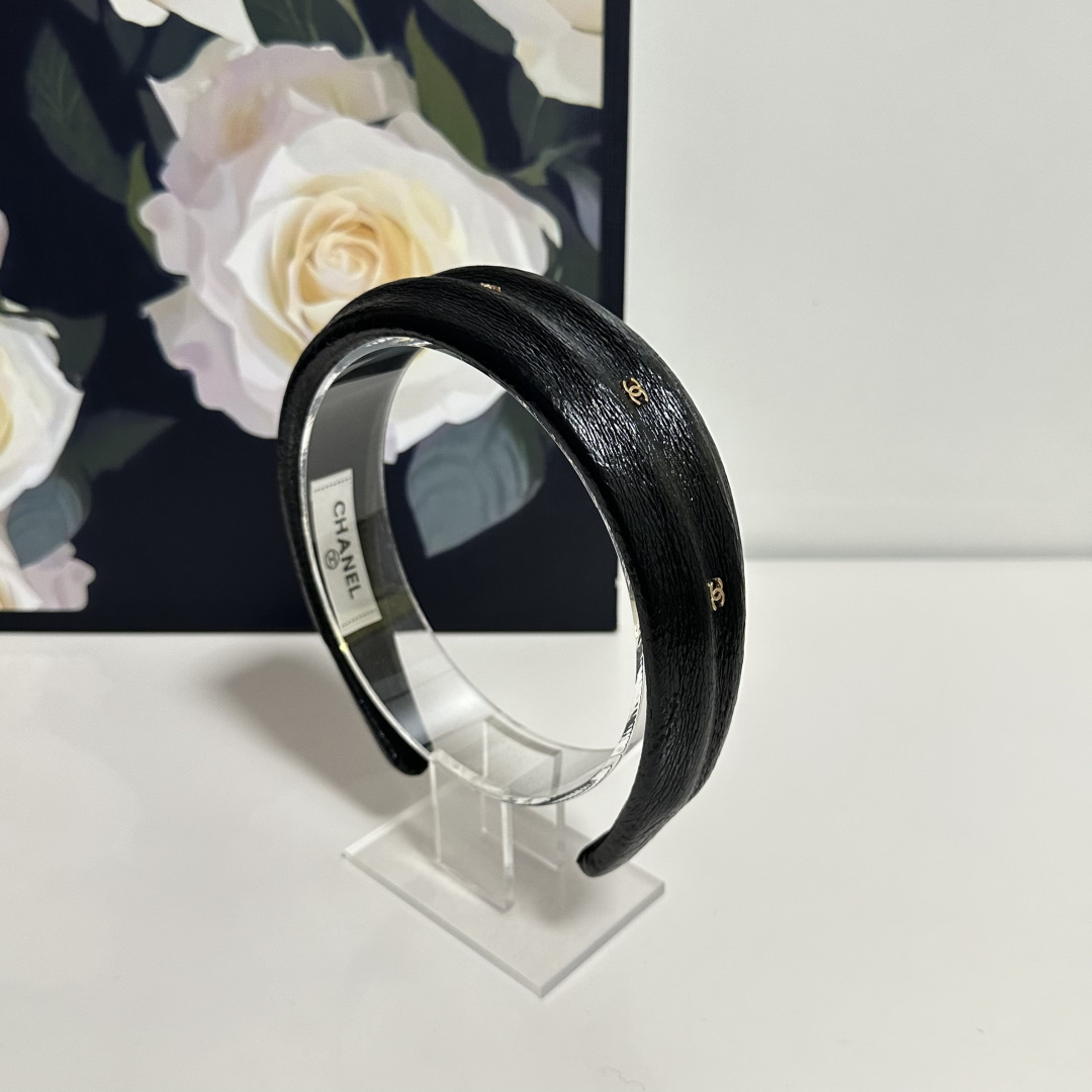 配专柜包装Chanel（香奈儿）最新发箍小仙女快入手特殊材质 不嘞头可盐可甜～