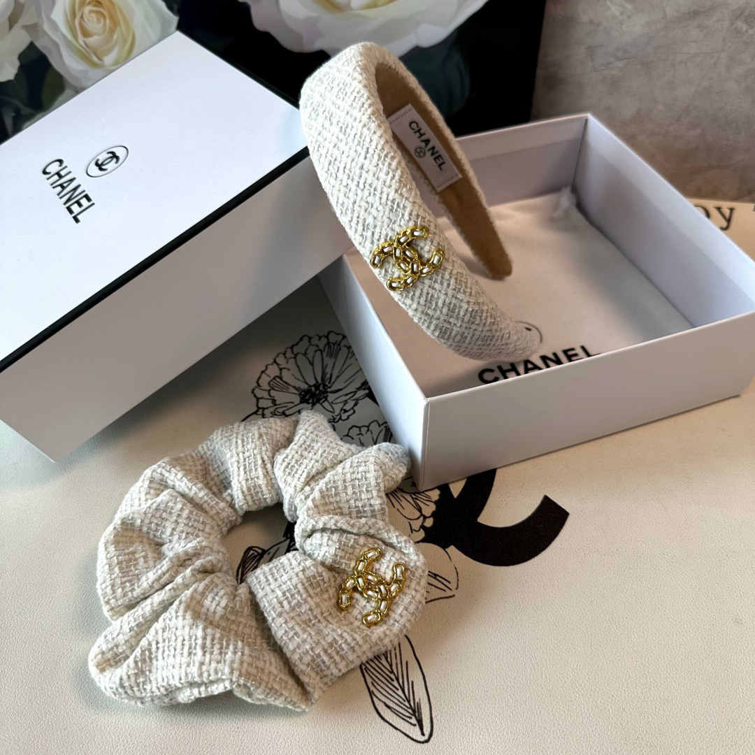（两件套）配专柜包装 Chanel（香奈儿）最新爆款来啦✨💫小香风两件套发箍➕发圈优雅的girl值得入手