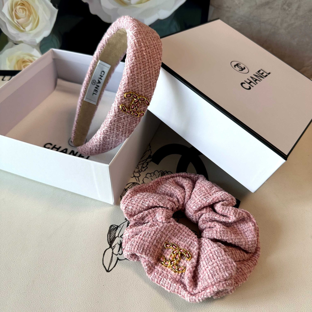 （两件套）配专柜包装 Chanel（香奈儿）最新爆款来啦✨💫小香风两件套发箍➕发圈优雅的girl值得入手