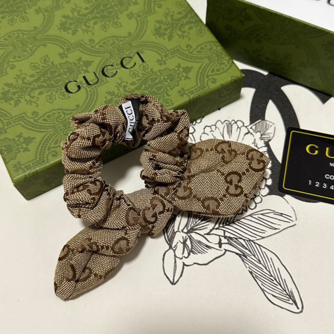 （单个）配全套包装Gucci（古驰）爆款老花兔耳朵发圈，专柜款出货一看就特别高档 超级百搭 必须自留