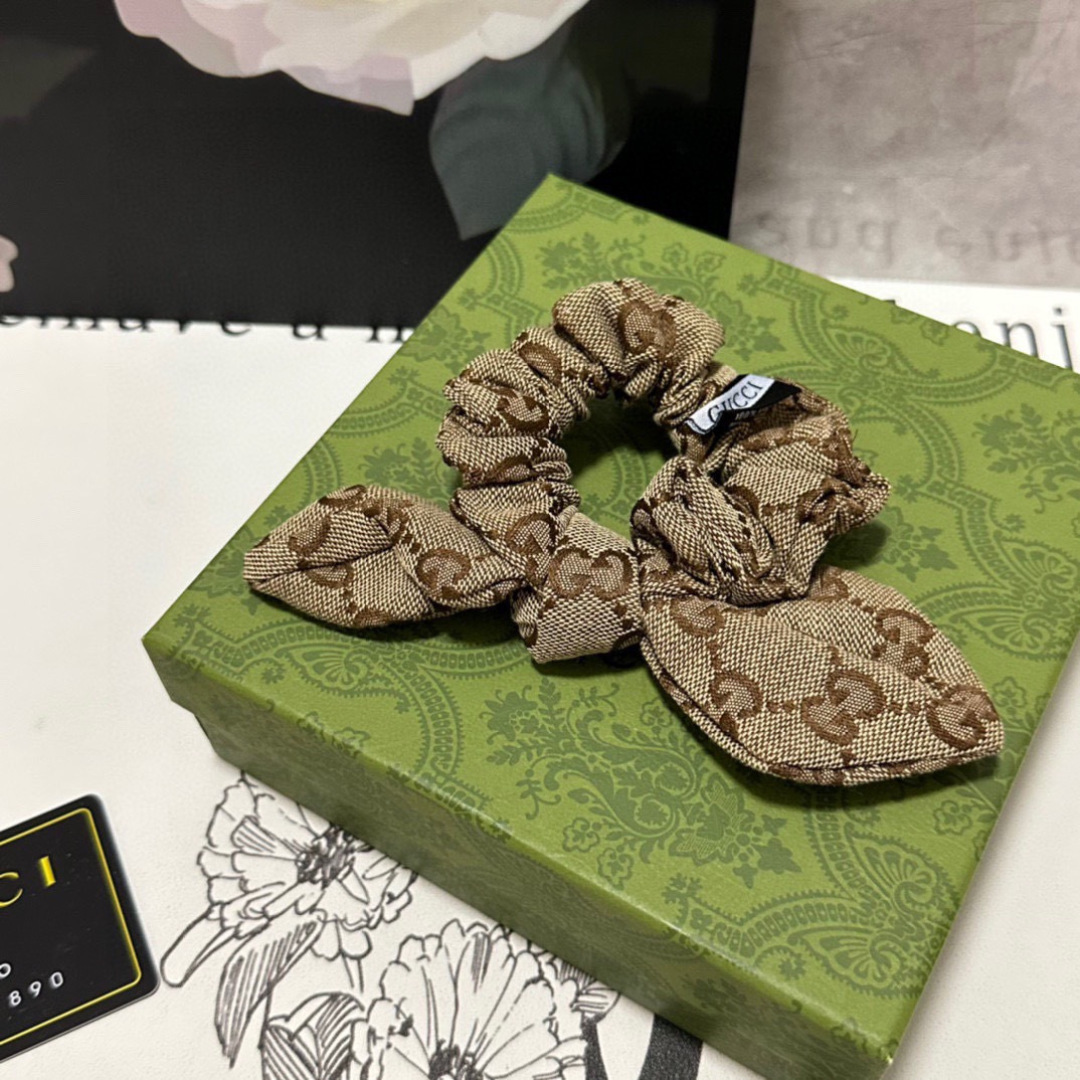 （单个）配全套包装Gucci（古驰）爆款老花兔耳朵发圈，专柜款出货一看就特别高档 超级百搭 必须自留