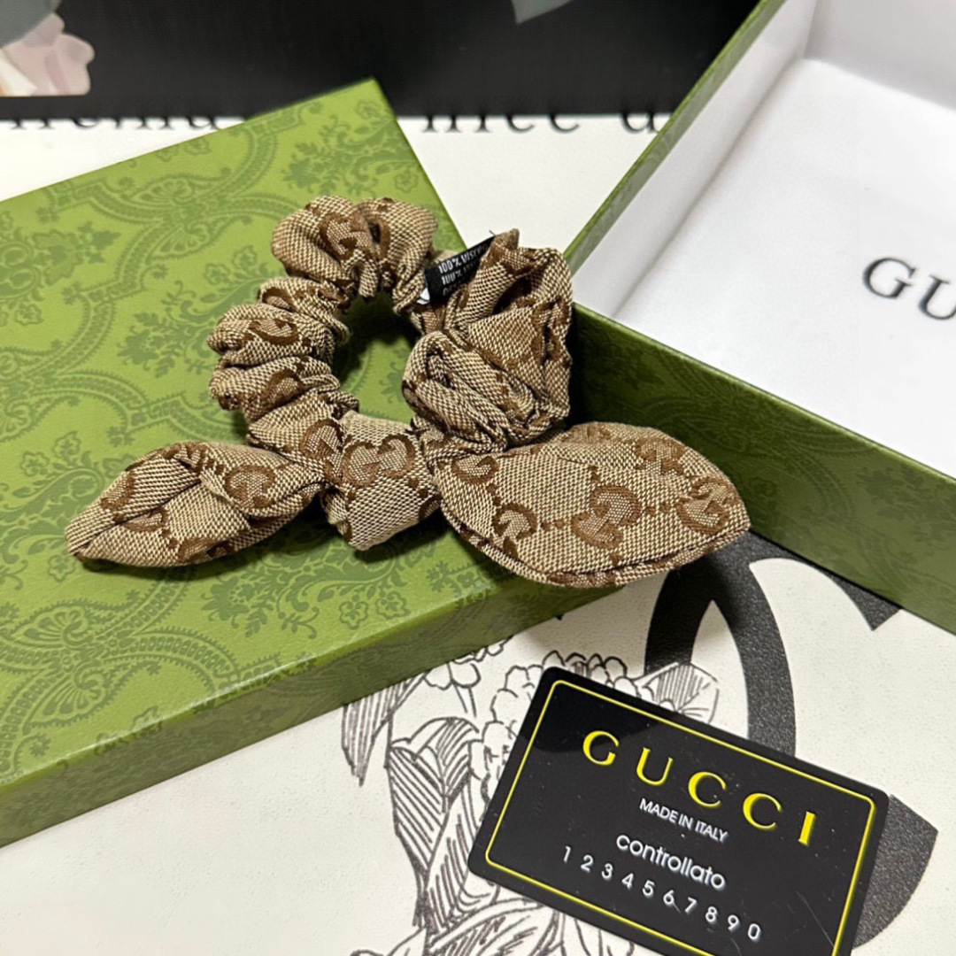 （单个）配全套包装Gucci（古驰）爆款老花兔耳朵发圈，专柜款出货一看就特别高档 超级百搭 必须自留