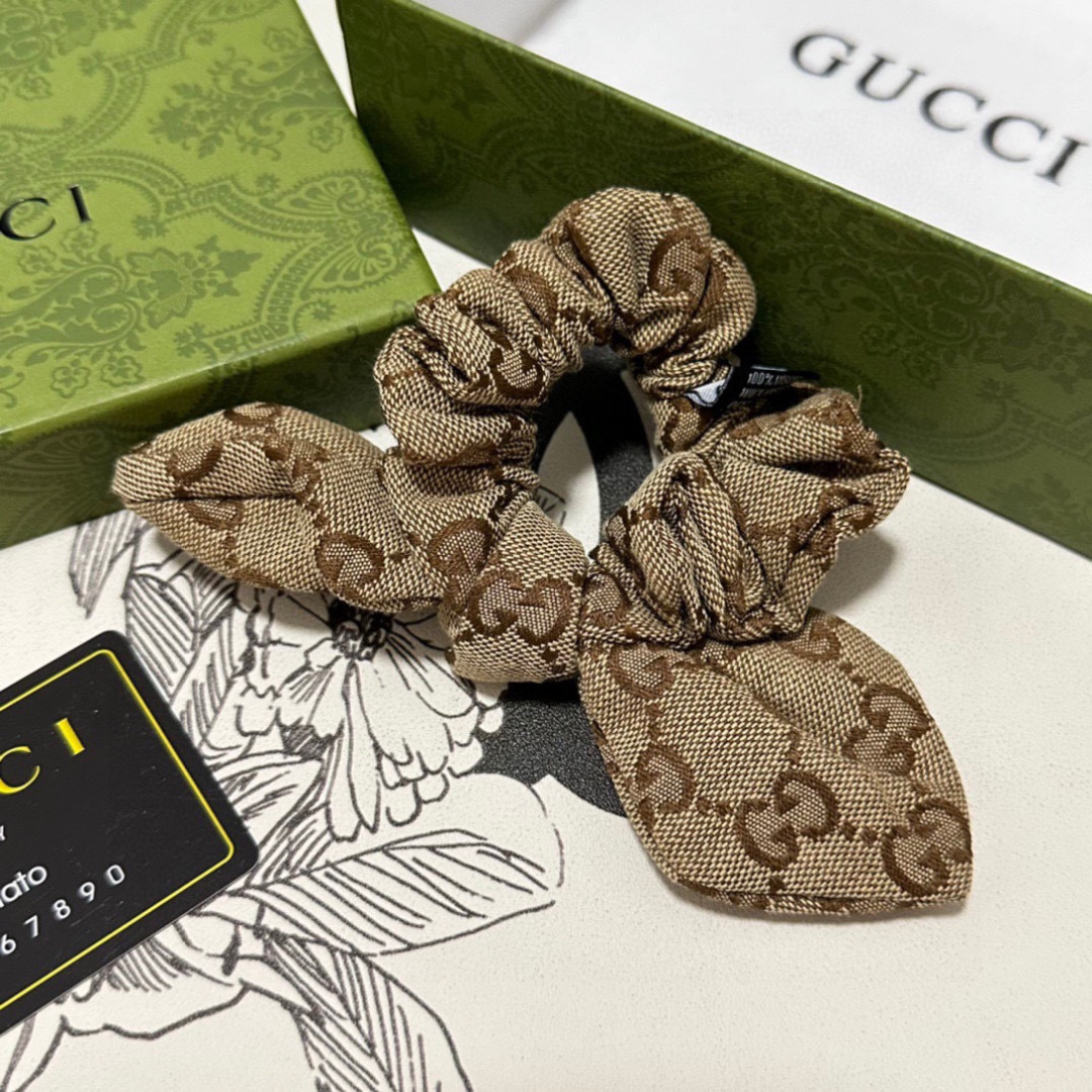 （单个）配全套包装Gucci（古驰）爆款老花兔耳朵发圈，专柜款出货一看就特别高档 超级百搭 必须自留