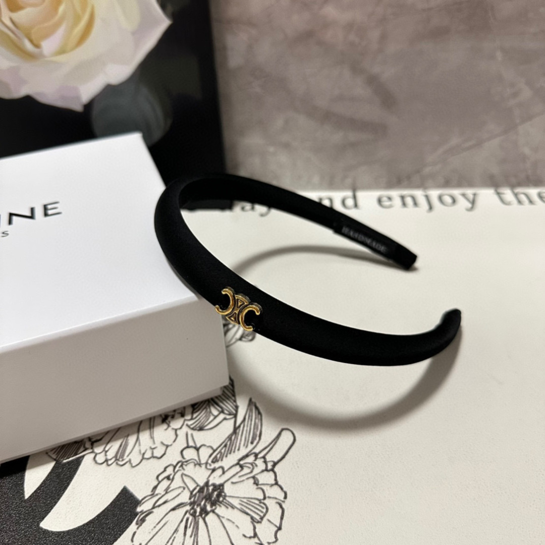 配专柜包装Celine（赛琳）最新高奢发箍小仙女入手特殊材质 不嘞头可盐可甜～
