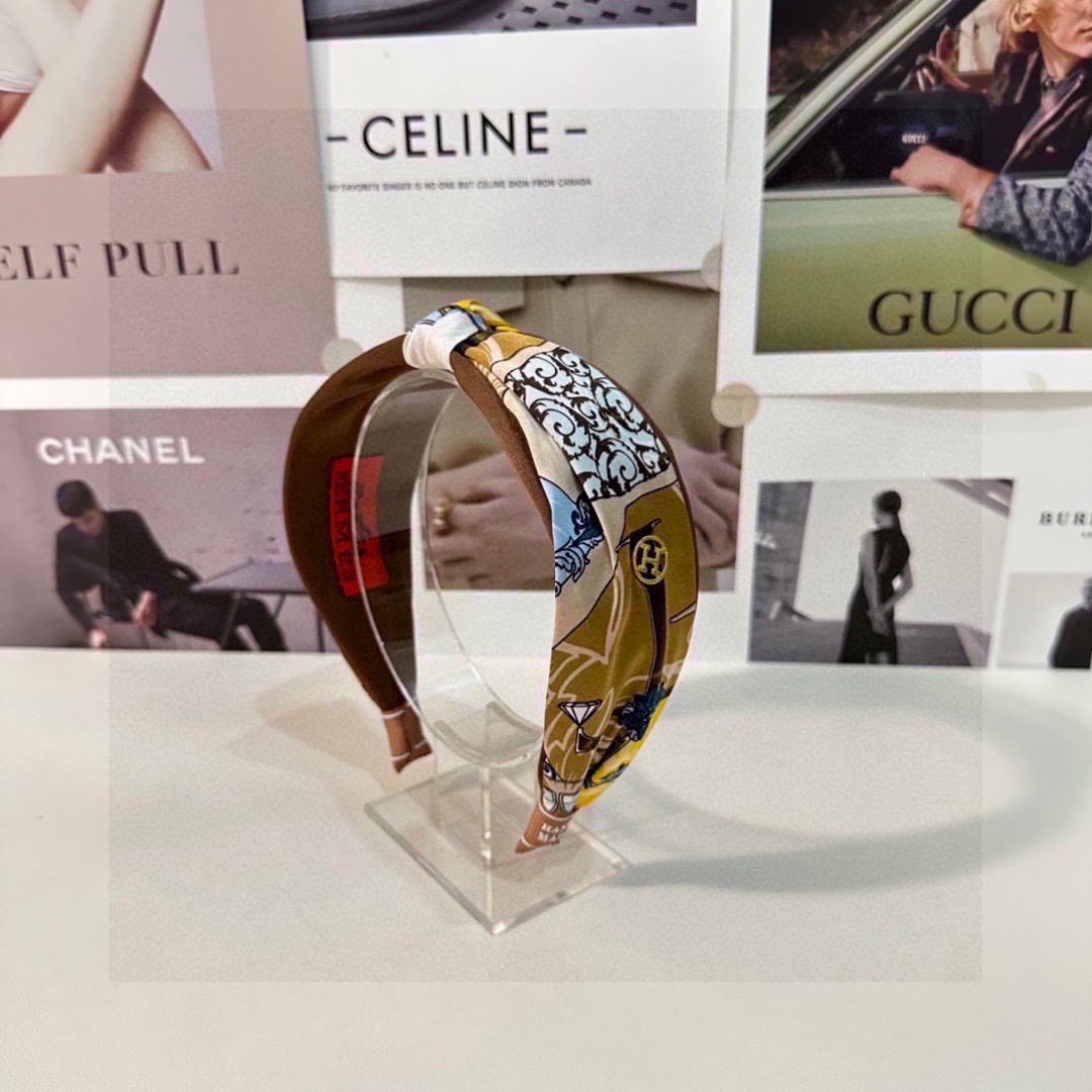 配专柜包装HERMÈS （爱马仕）最新发箍小仙女入手特殊材质 不嘞头可盐可甜～