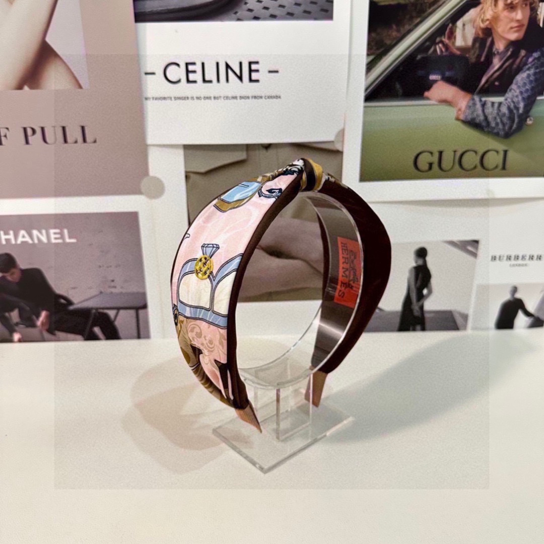 配专柜包装HERMÈS （爱马仕）最新发箍小仙女入手特殊材质 不嘞头可盐可甜～