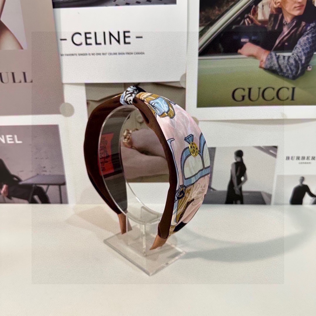 配专柜包装HERMÈS （爱马仕）最新发箍小仙女入手特殊材质 不嘞头可盐可甜～