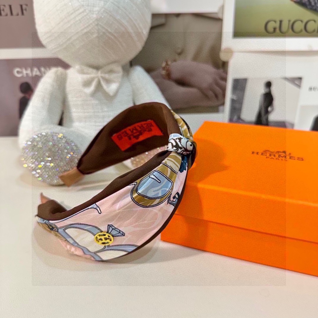 配专柜包装HERMÈS （爱马仕）最新发箍小仙女入手特殊材质 不嘞头可盐可甜～