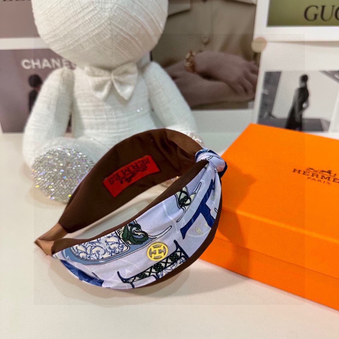 配专柜包装HERMÈS （爱马仕）最新发箍小仙女入手特殊材质 不嘞头可盐可甜～