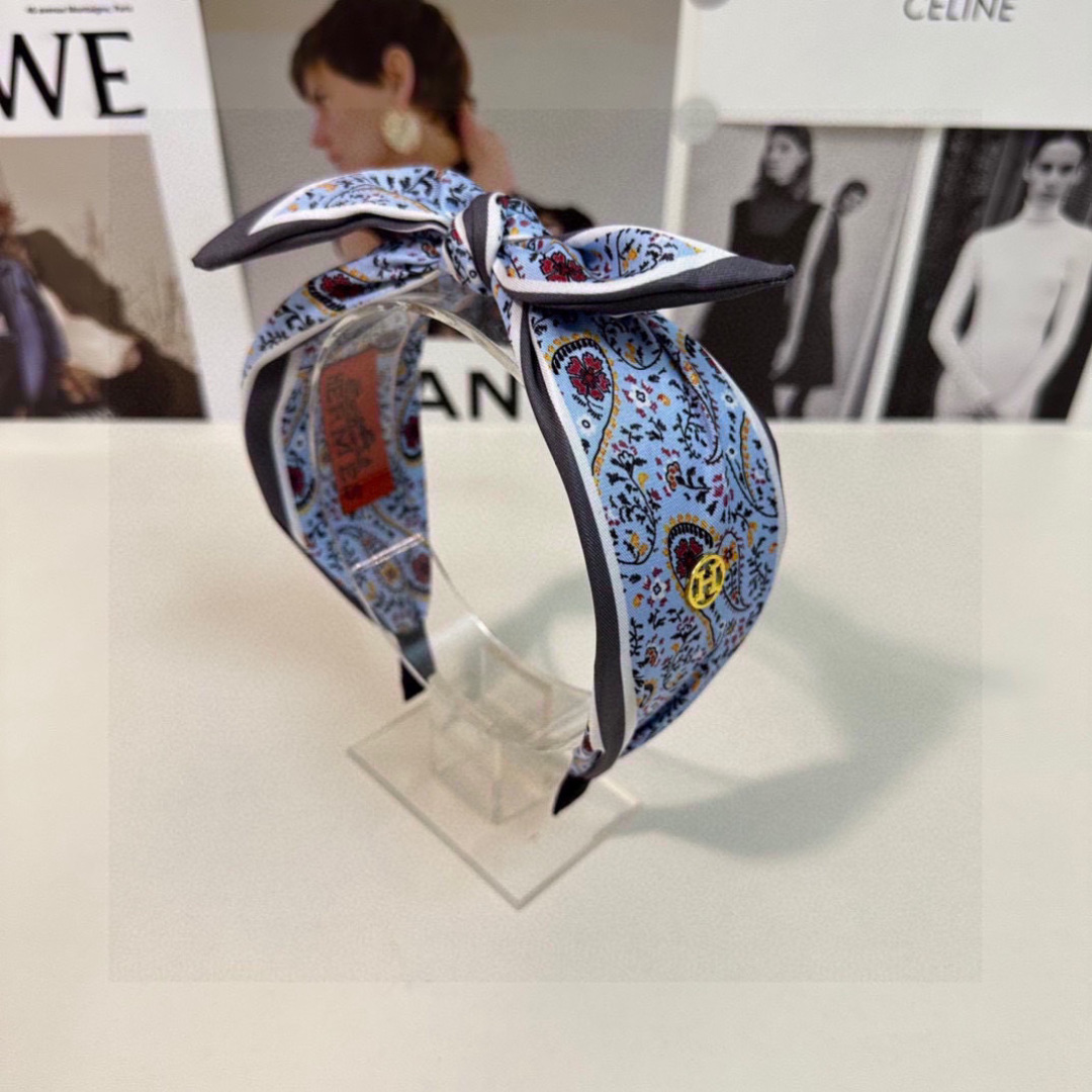 配专柜包装HERMÈS （爱马仕）最新发箍#信我！人手必备的单品 这件必须买洋气神仙颜值💕💫小仙女要收了