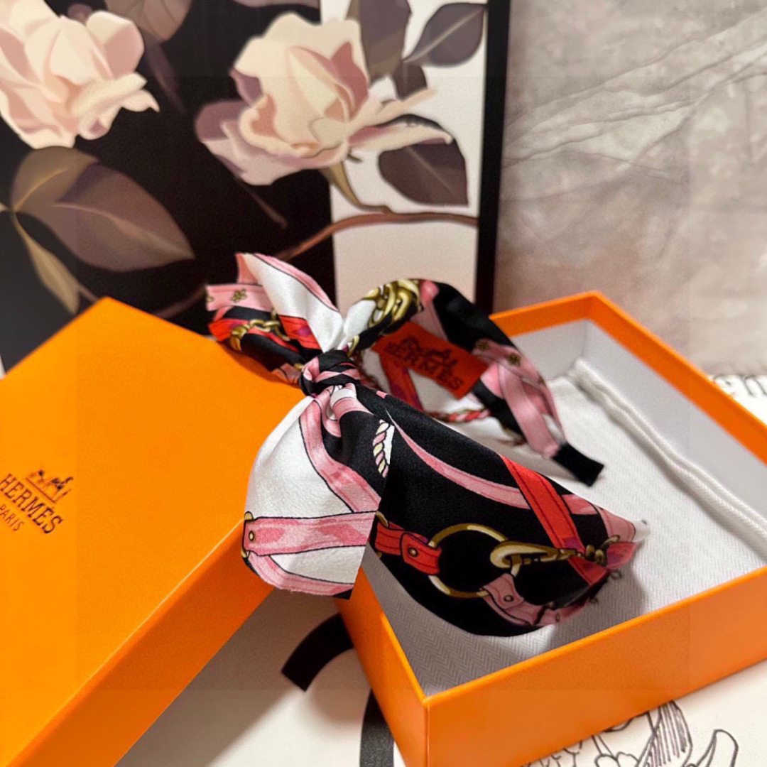 配专柜包装Hermes （爱马仕）最新发箍小仙女快入手特殊材质 不嘞头可盐可甜～