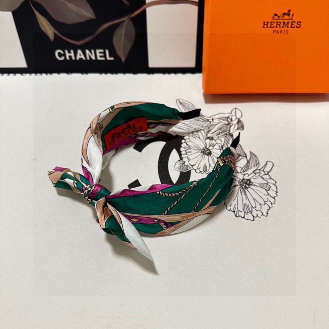 配专柜包装Hermes （爱马仕）最新发箍小仙女快入手特殊材质 不嘞头可盐可甜～