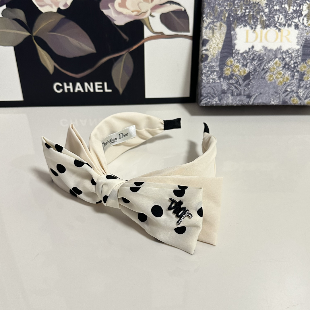 配专柜包装DIOR（迪奥）最新发箍#信我！人手必备的单品 这件必须买洋气神仙颜值💕💫小仙女要收了它，谁戴