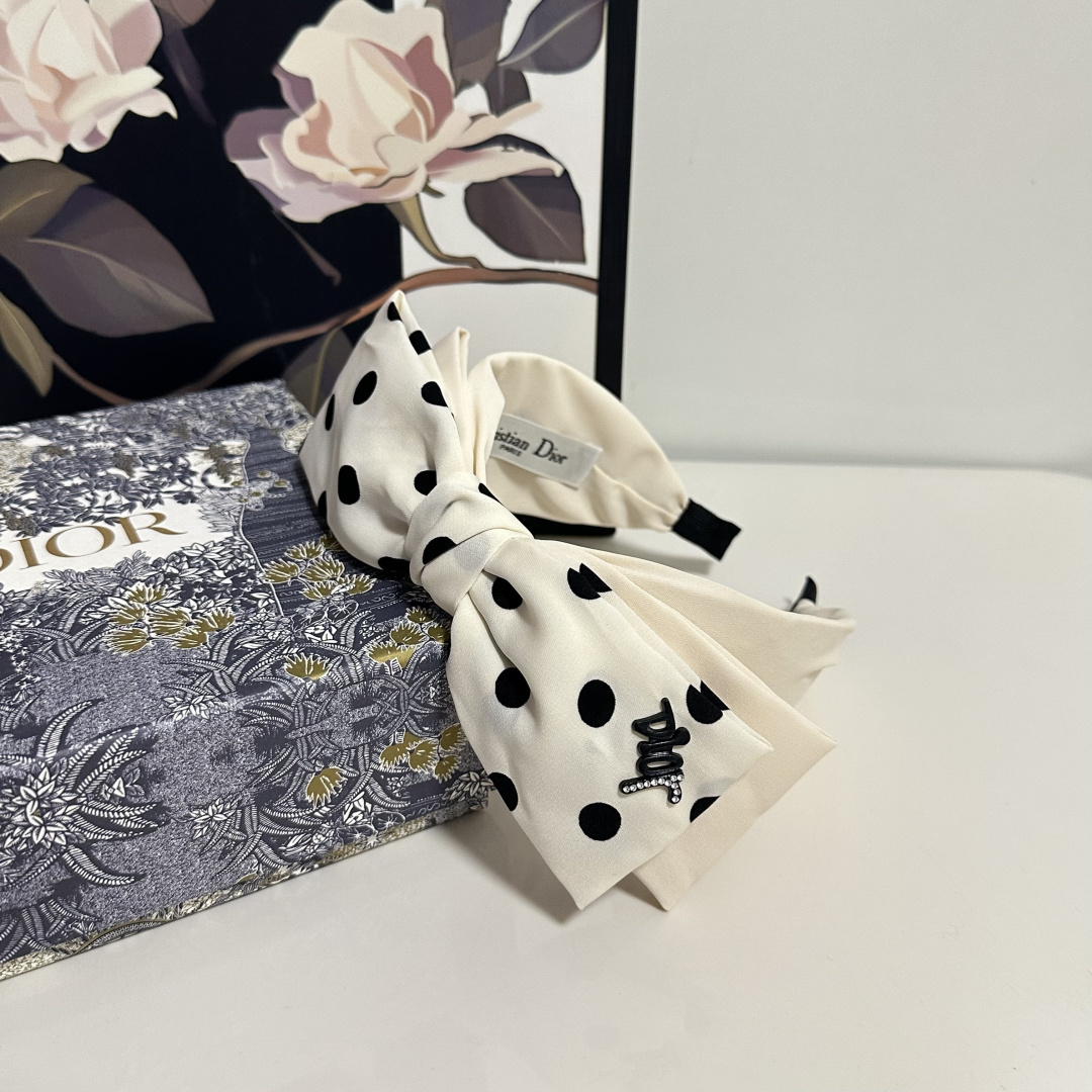 配专柜包装DIOR（迪奥）最新发箍#信我！人手必备的单品 这件必须买洋气神仙颜值💕💫小仙女要收了它，谁戴