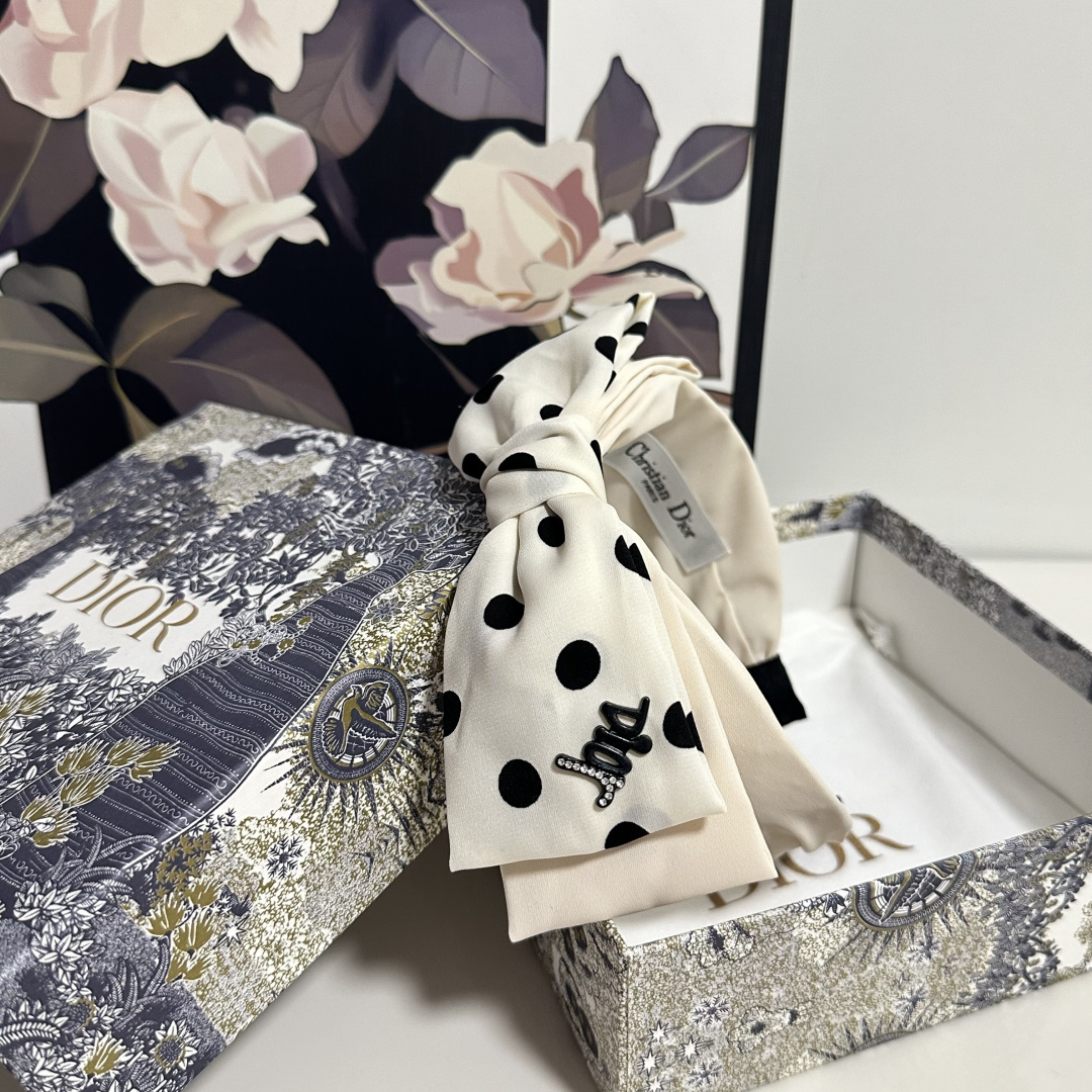 配专柜包装DIOR（迪奥）最新发箍#信我！人手必备的单品 这件必须买洋气神仙颜值💕💫小仙女要收了它，谁戴