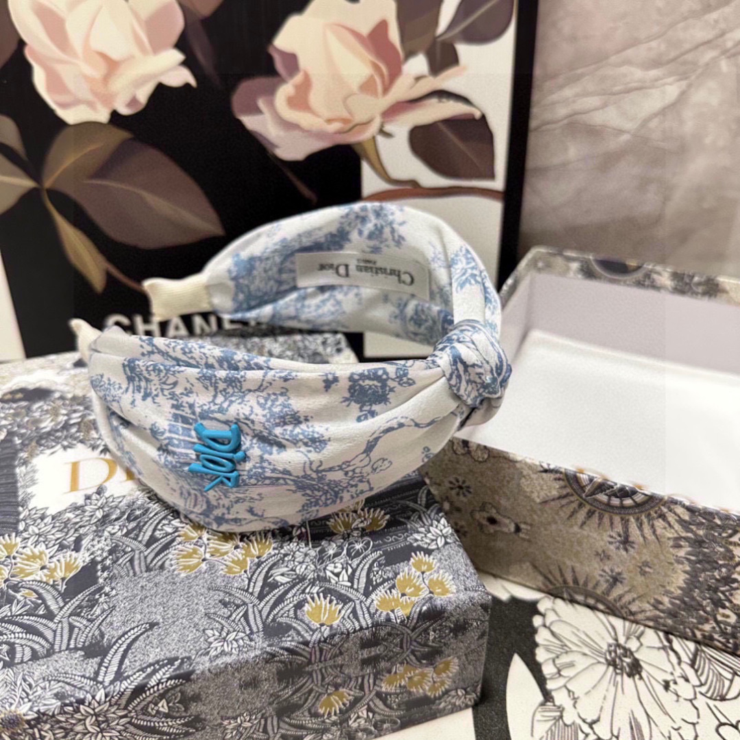 配专柜包装DIOR（迪奥）最新水墨画丛林发箍小仙女快入手特殊材质 不嘞头可盐可甜～