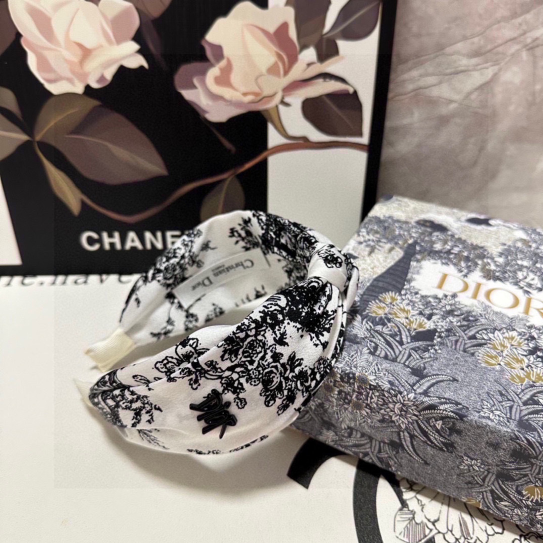 配专柜包装DIOR（迪奥）最新水墨画丛林发箍小仙女快入手特殊材质 不嘞头可盐可甜～