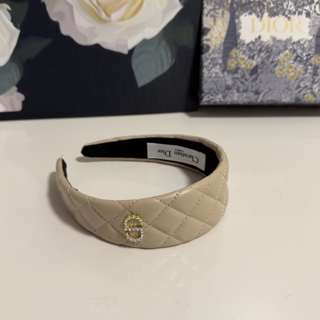 配专柜包装DIOR（迪奥）最新发箍小仙女快入手特殊材质 不嘞头可盐可甜～