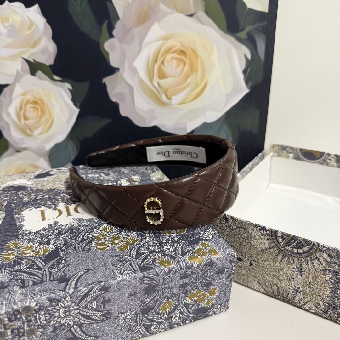 配专柜包装DIOR（迪奥）最新发箍小仙女快入手特殊材质 不嘞头可盐可甜～