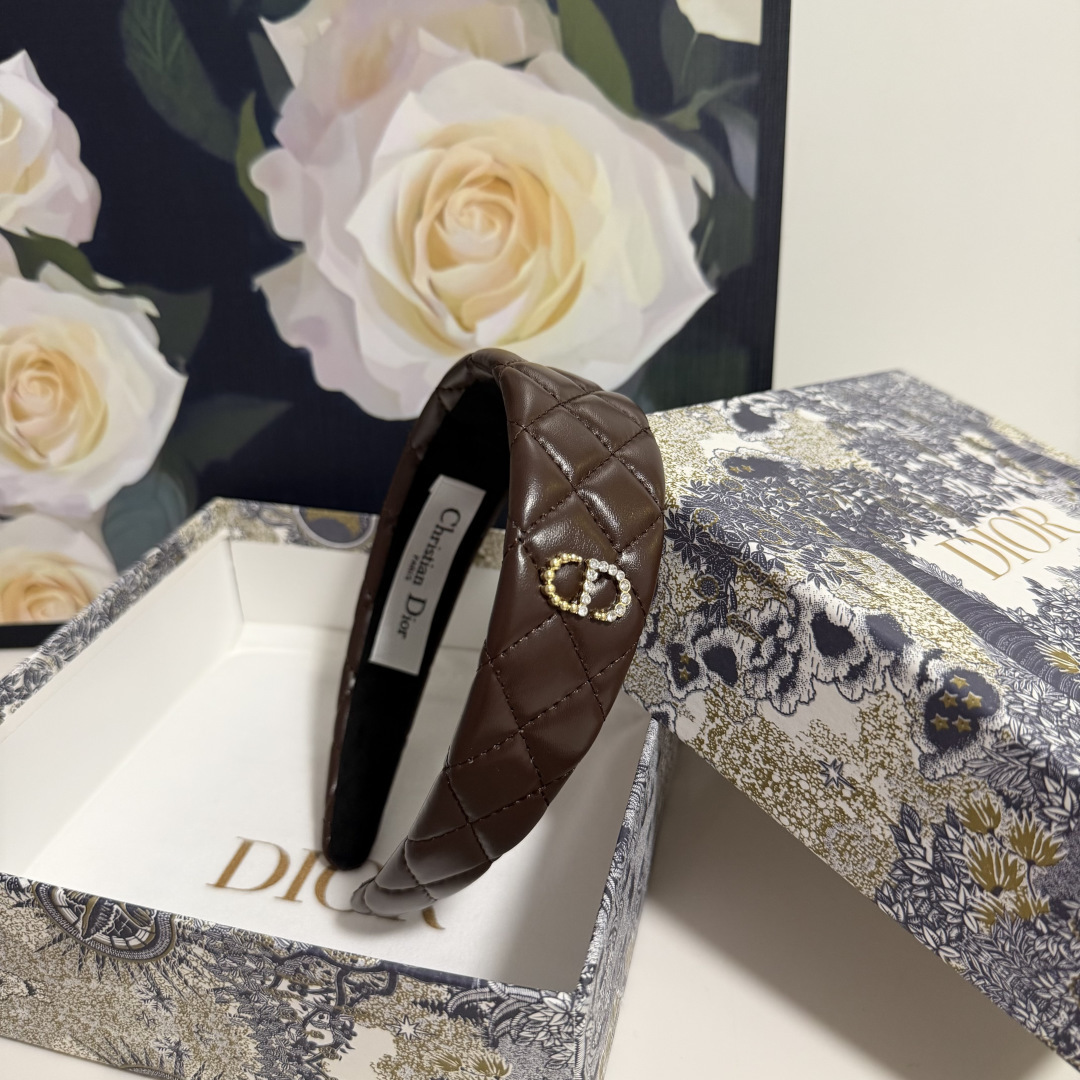 配专柜包装DIOR（迪奥）最新发箍小仙女快入手特殊材质 不嘞头可盐可甜～