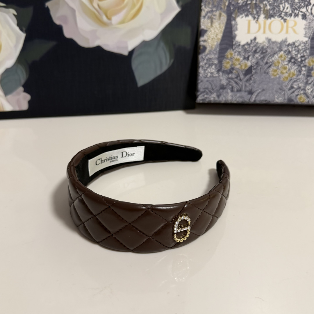 配专柜包装DIOR（迪奥）最新发箍小仙女快入手特殊材质 不嘞头可盐可甜～