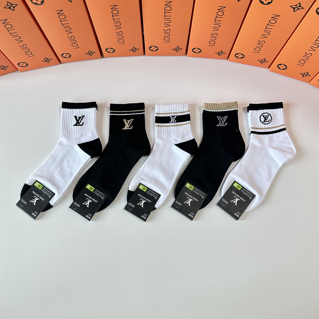 NO:719145,Specially equipped with counter packaging LV (Louis Vuitton) new mid-length pile socks!  Five pairs in a box, synchronized tube socks at the counter, big brands going out on the street, must-have socks for fashionistas, stockings, socks, louis vuitton, louis vuitton, socks19860909特 配专柜包装 LV（路易威登）新款中长款堆堆袜袜子！一盒五双,专柜同步筒袜袜子,大牌出街,潮人必备超好搭袜子,丝袜,袜子,louis vuitton,louis vuitton,socks,accessory