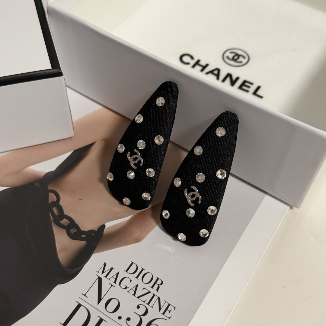 （一对）配全套包装Chanel（香奈儿）今年最好卖的新款Vintage中古复古发夹超仙的一对 时髦精 随