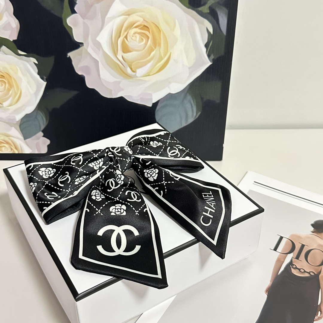 配专柜包装Chanel（香奈儿）最新蝴蝶结中古发夹#信我！人手必备的单品 这件必须买洋气神仙颜值💕💫小仙