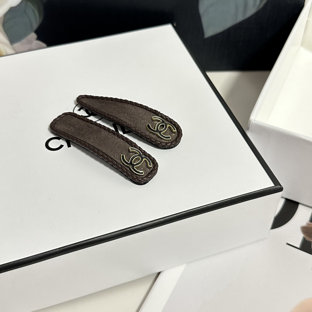 （一对）配全套包装Chanel（香奈儿）今年最好卖的新款Vintage中古复古发夹超仙的一对 时髦精 随