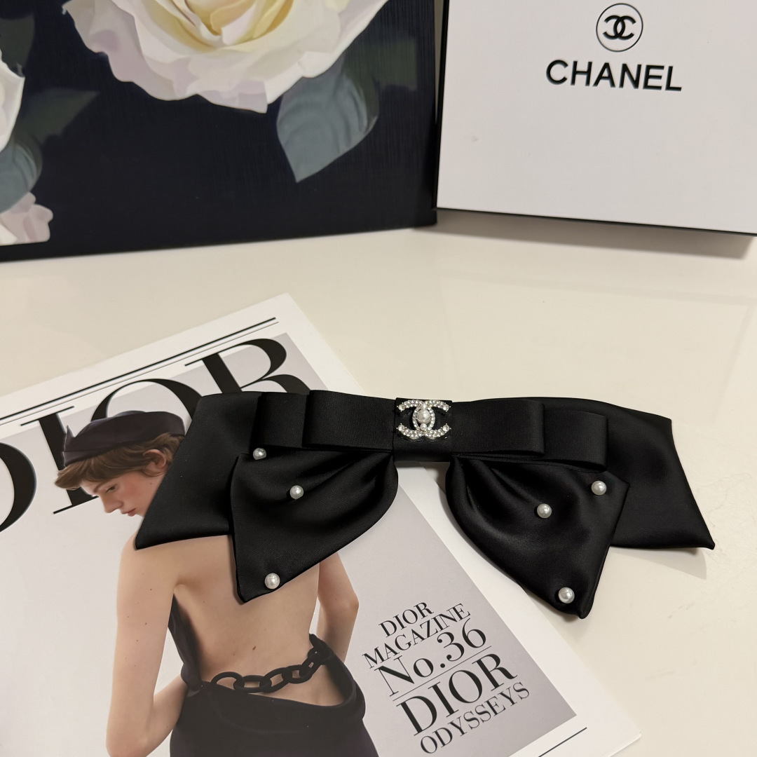 配专柜包装Chanel（香奈儿）最新蝴蝶结中古珍珠发夹#信我！人手必备的单品 这件必须买洋气神仙颜值💕💫