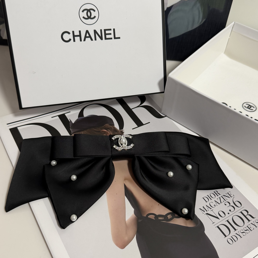 配专柜包装Chanel（香奈儿）最新蝴蝶结中古珍珠发夹#信我！人手必备的单品 这件必须买洋气神仙颜值💕💫