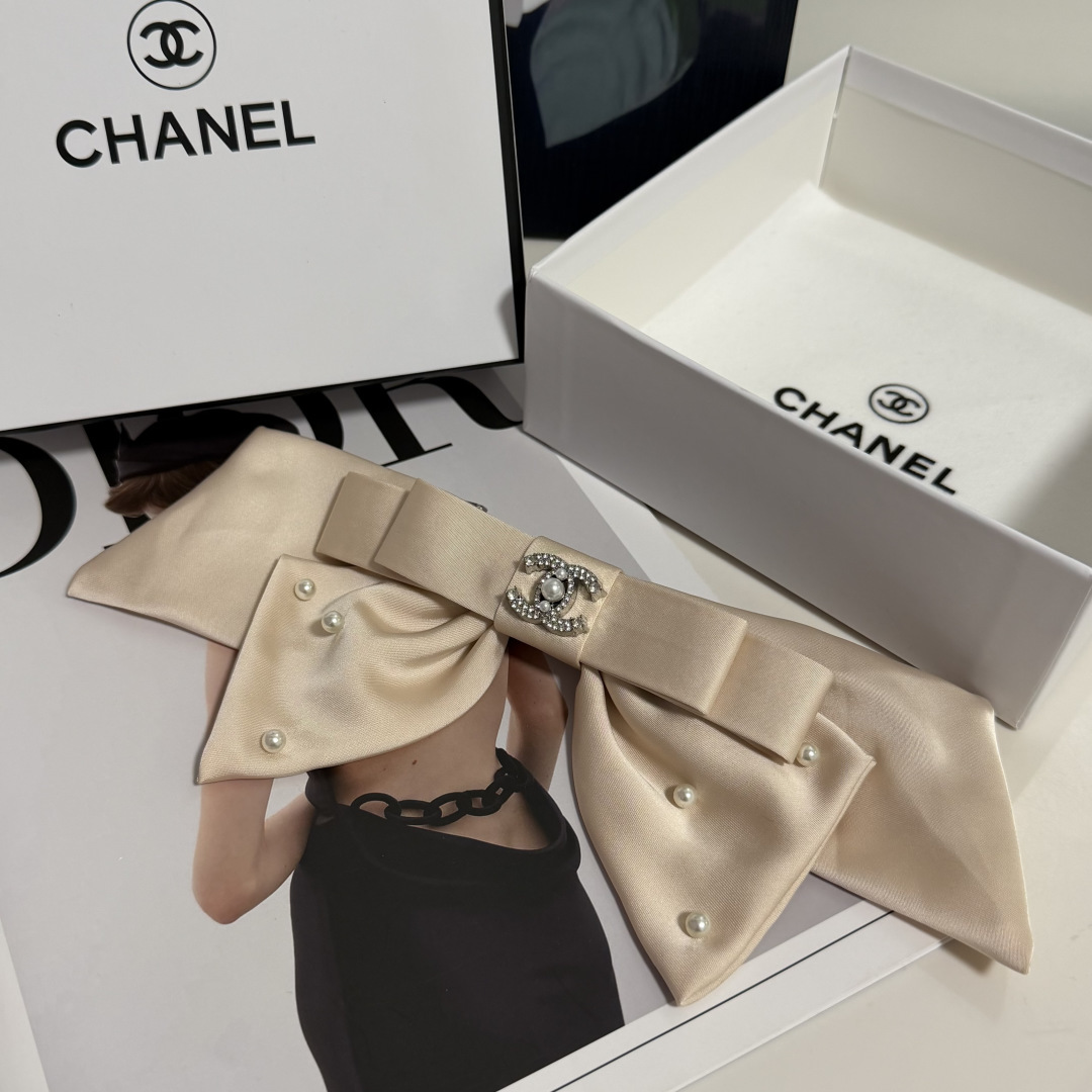 配专柜包装Chanel（香奈儿）最新蝴蝶结中古珍珠发夹#信我！人手必备的单品 这件必须买洋气神仙颜值💕💫