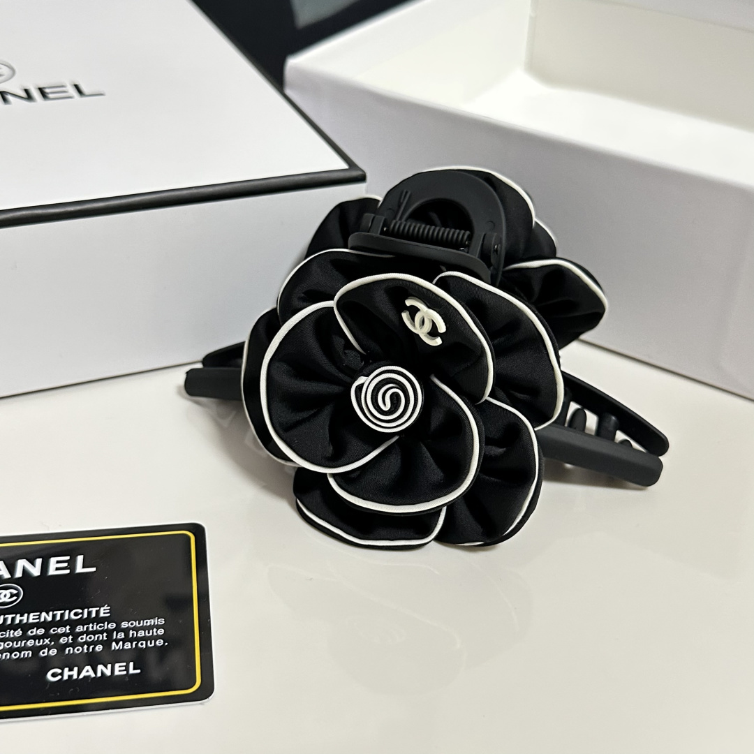 （单个）配专柜包装 CHANEL（香奈儿）最新山茶花爆款来啦✨💫中古vintage复古五金抓夹优雅的gi