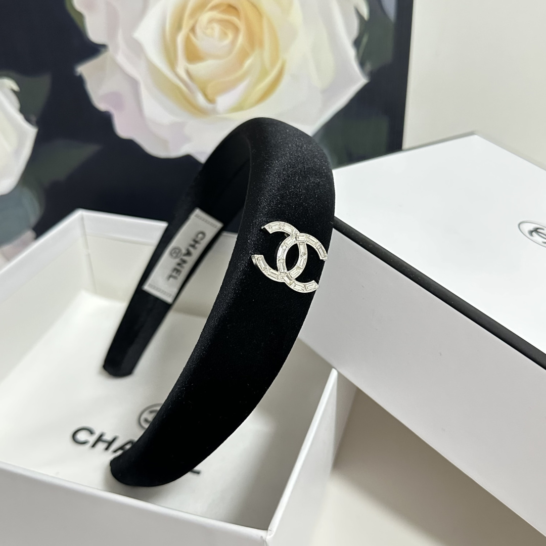 配专柜包装Chanel（香奈儿）最新丝绒发箍小仙女快入手特殊材质 不嘞头可盐可甜～