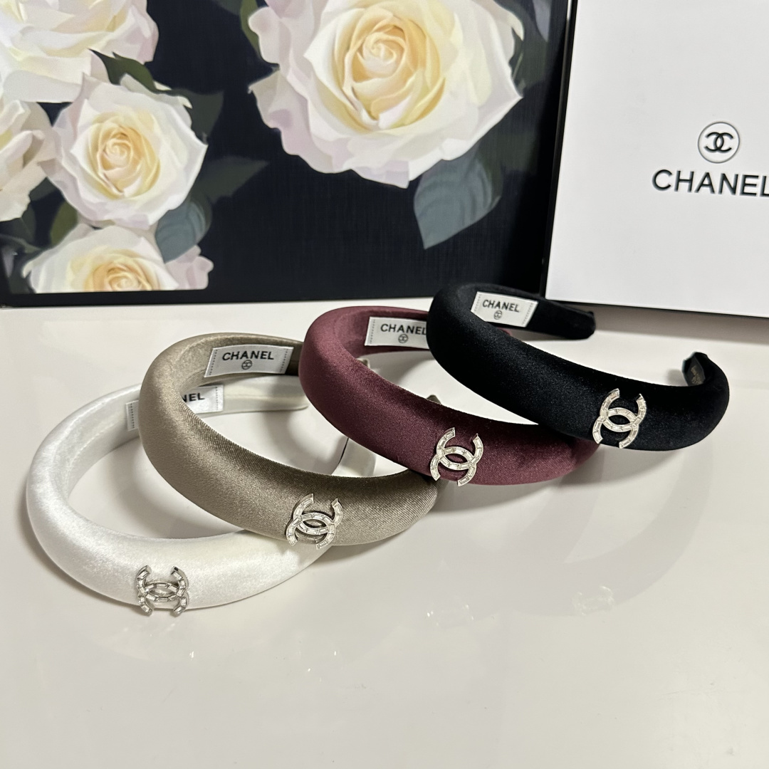 配专柜包装Chanel（香奈儿）最新丝绒发箍小仙女快入手特殊材质 不嘞头可盐可甜～
