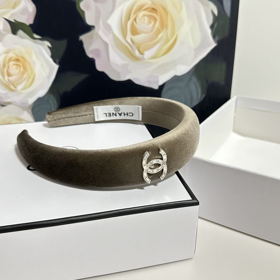 配专柜包装Chanel（香奈儿）最新丝绒发箍小仙女快入手特殊材质 不嘞头可盐可甜～